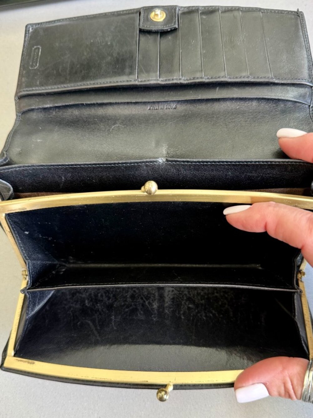 Vintage Coach Black Leather Wallet Made in Italy Kiss Lock Coin Purse - Picture 7 of 10